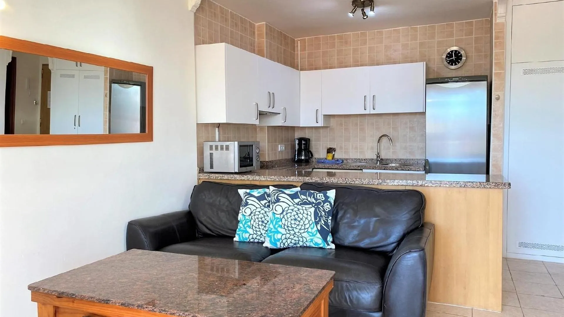 Apartment Ferienwohnung Fuer 3 Personen Ca 65 Qm In Nerja, Andalusien Costa Del Sol